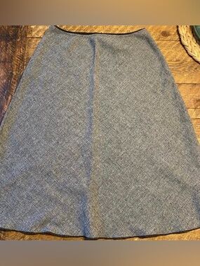 Women’s Classic A-Line Gray Women's Skirt (Size L)